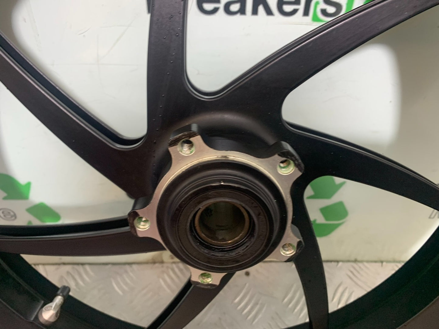 DUCATI 1198 S FRONT WHEEL BREMBO MARCHESINI YEAR 2009-2011 (CMB1219)