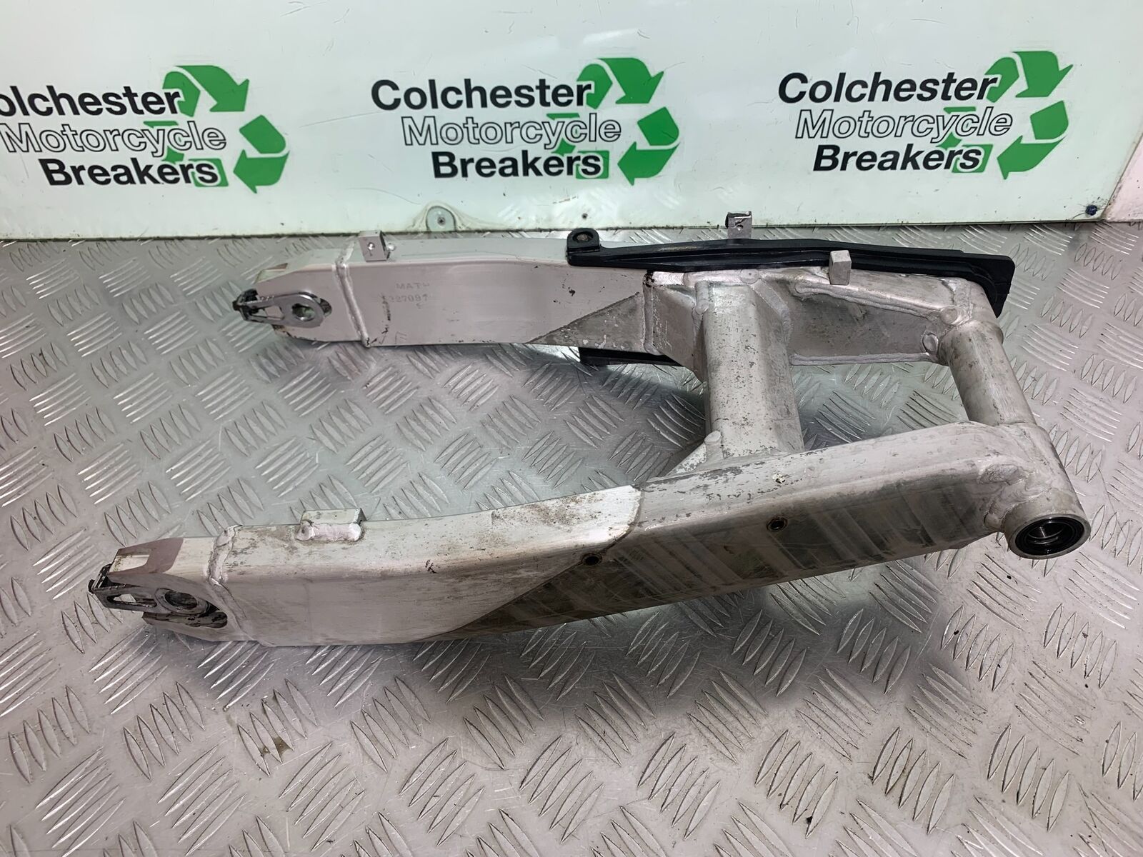 HONDA CBR1100 BLACKBIRD SWINGARM   YEAR 1999-2005 (CMB1103)