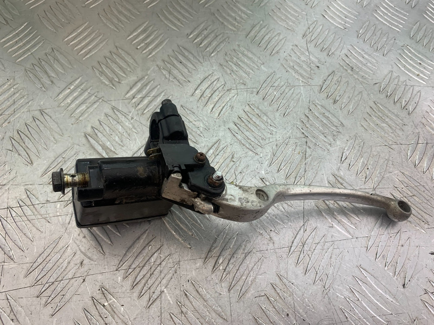 SUZUKI GW250 GW 250 INAZUMA FRONT MASTER CYLINDER  YEAR 2013-2018  (CMB1205)