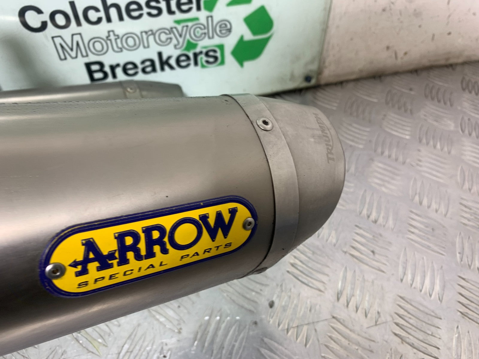 TRIUMPH 675 STREET TRIPLE R ARROW SILENCERS   YEAR 2012 (CMB1221)