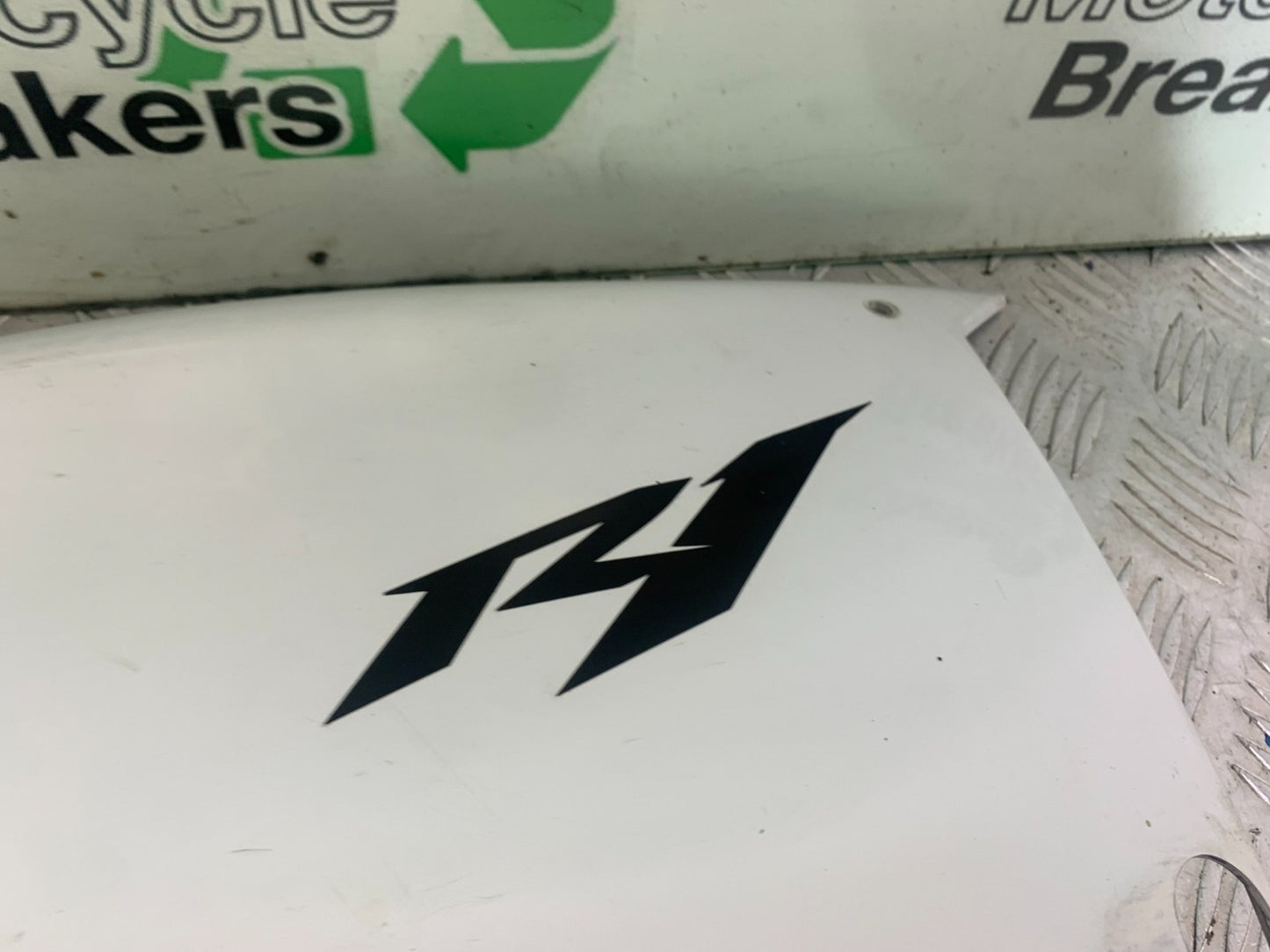 YAMAHA YZF R1 14 B BIG BANG LEFT FAIRING PANEL   2009-14 (CMB1175)