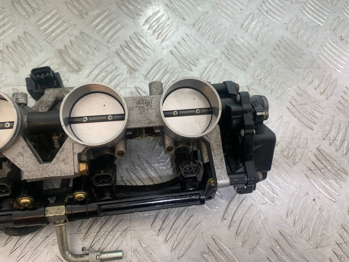 SUZUKI GSR600 GSR 600 THROTTLE BODIES    2006-2010 (CMB1177)