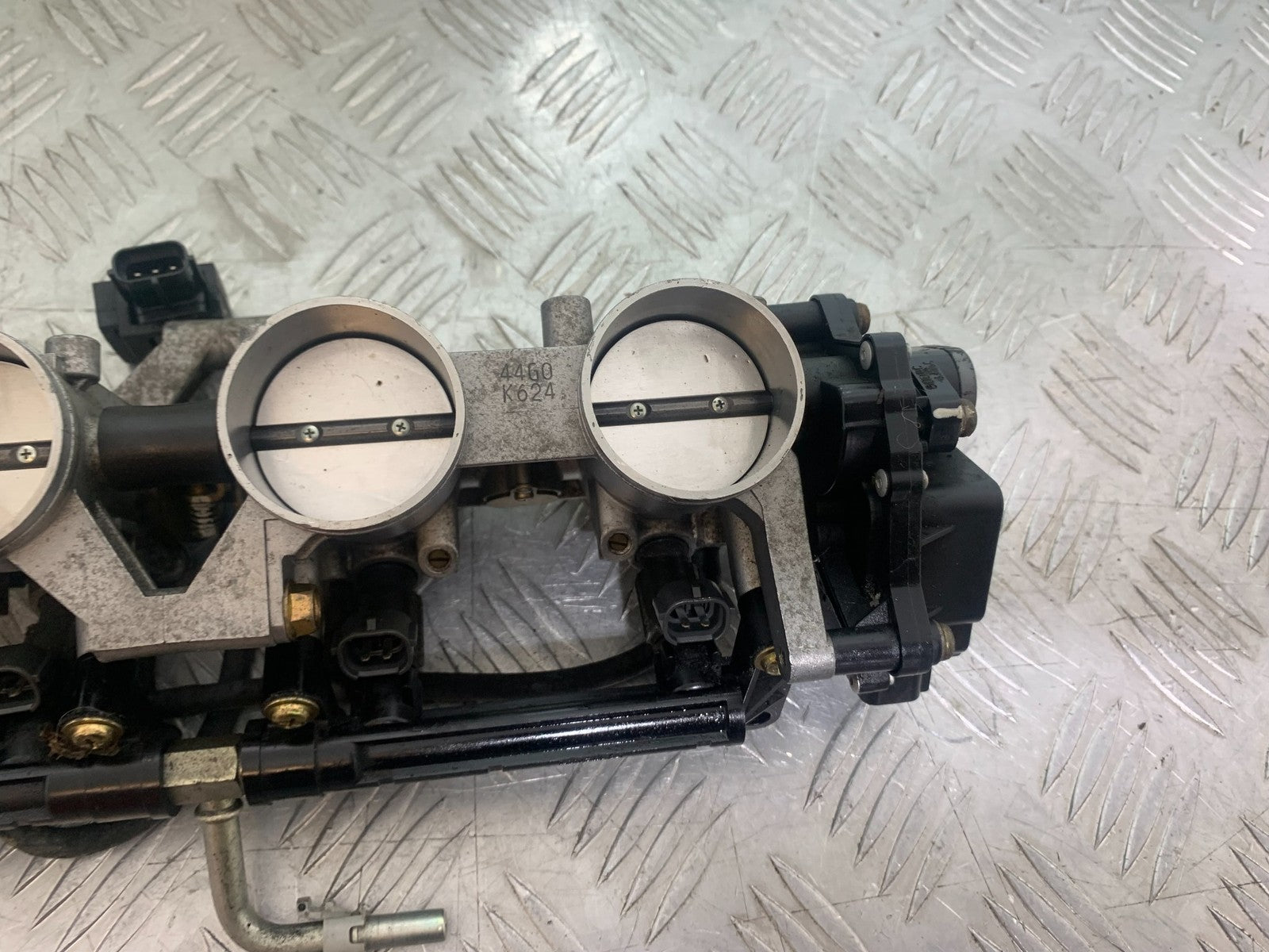 SUZUKI GSR600 GSR 600 THROTTLE BODIES    2006-2010 (CMB1177)