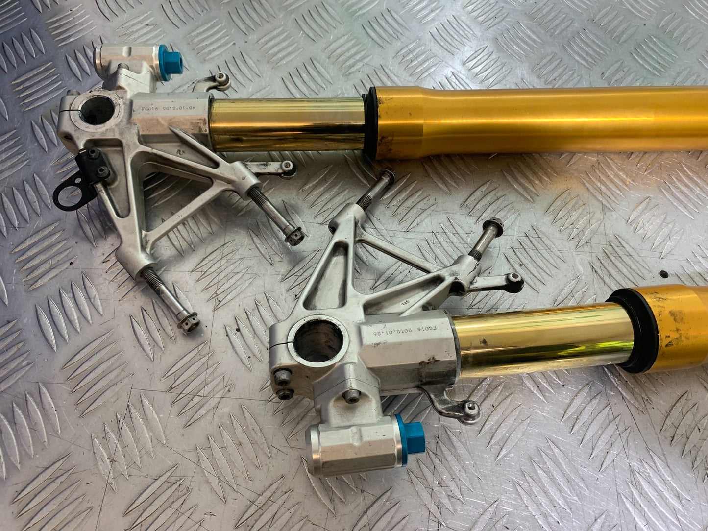APRILIA RSV4 FACTORY OHLINS FORKS  YEAR 2009-2012 (CMB1224)