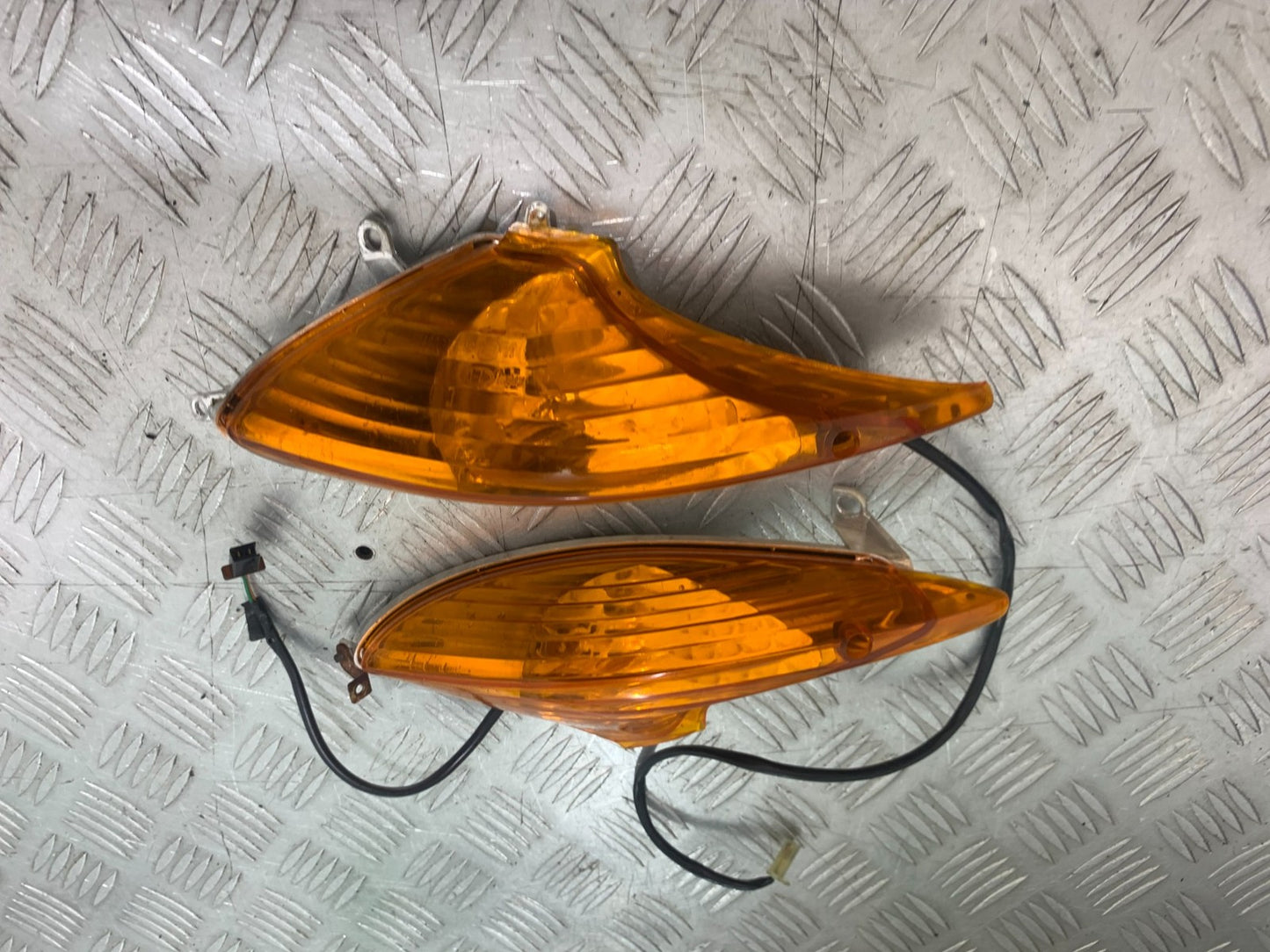 HONDA XL125 VARADERO REAR INDICATORS  YEAR 2001-2006  (CMB1210)