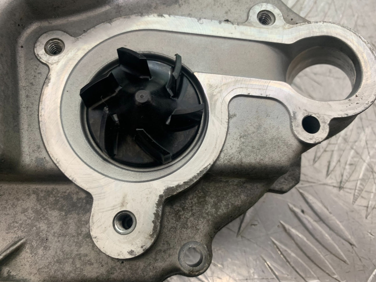 YAMAHA XMAX 300 GENERATOR COVER WATER PUMP YEAR 2017-2020 (CMB1218)