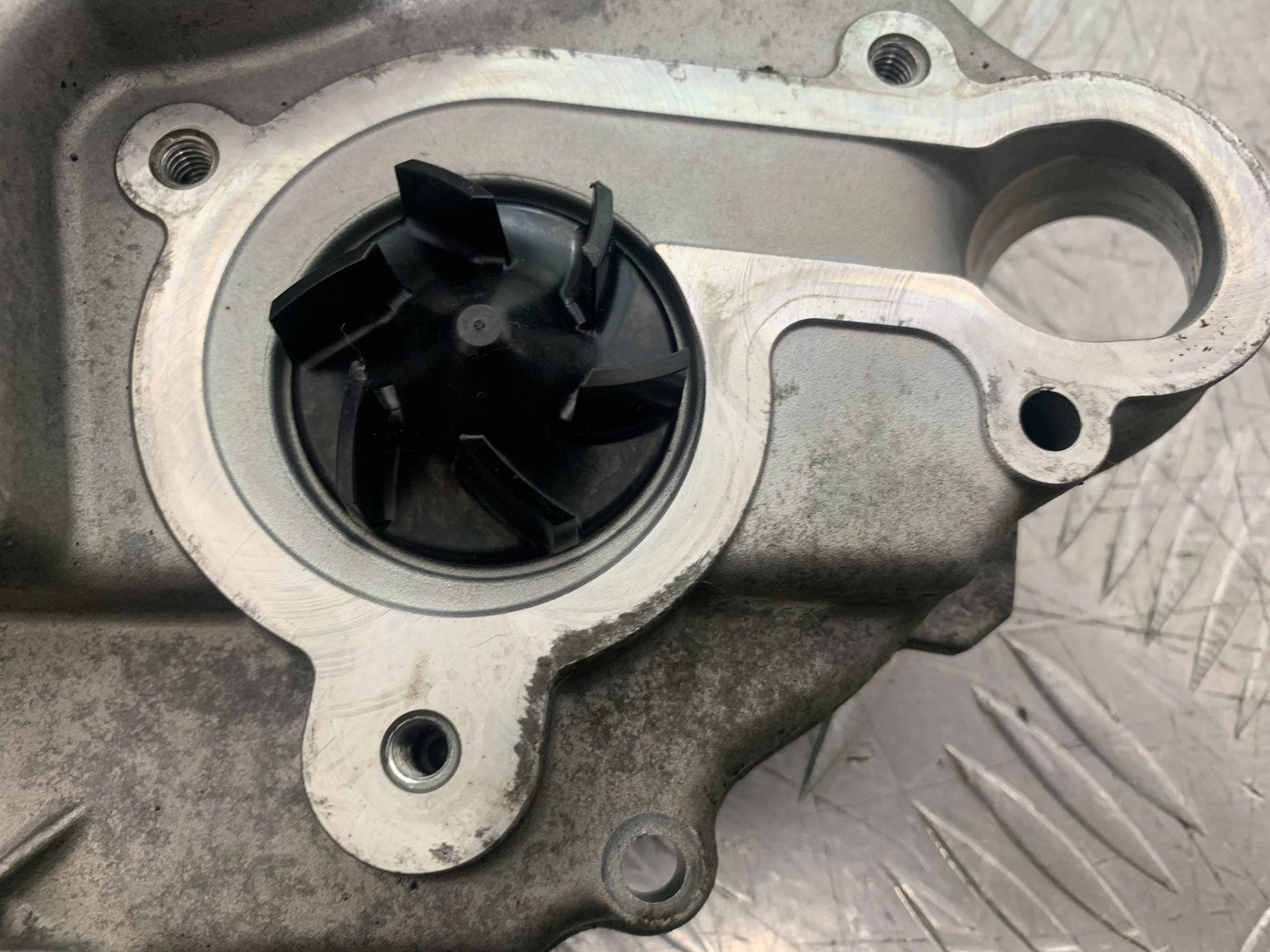 YAMAHA XMAX 300 GENERATOR COVER WATER PUMP YEAR 2017-2020 (CMB1218)