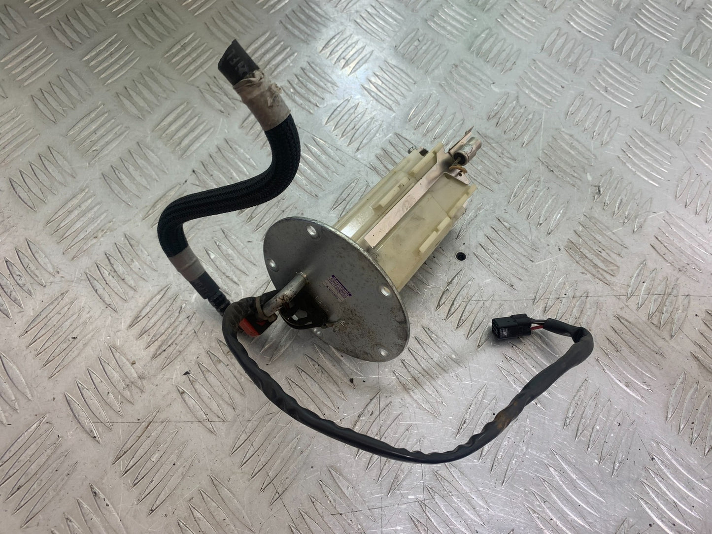 KAWASAKI ZX6R ZX6 R P7F P8F PETROL PUMP YEAR 2007-08 (CMB1165)