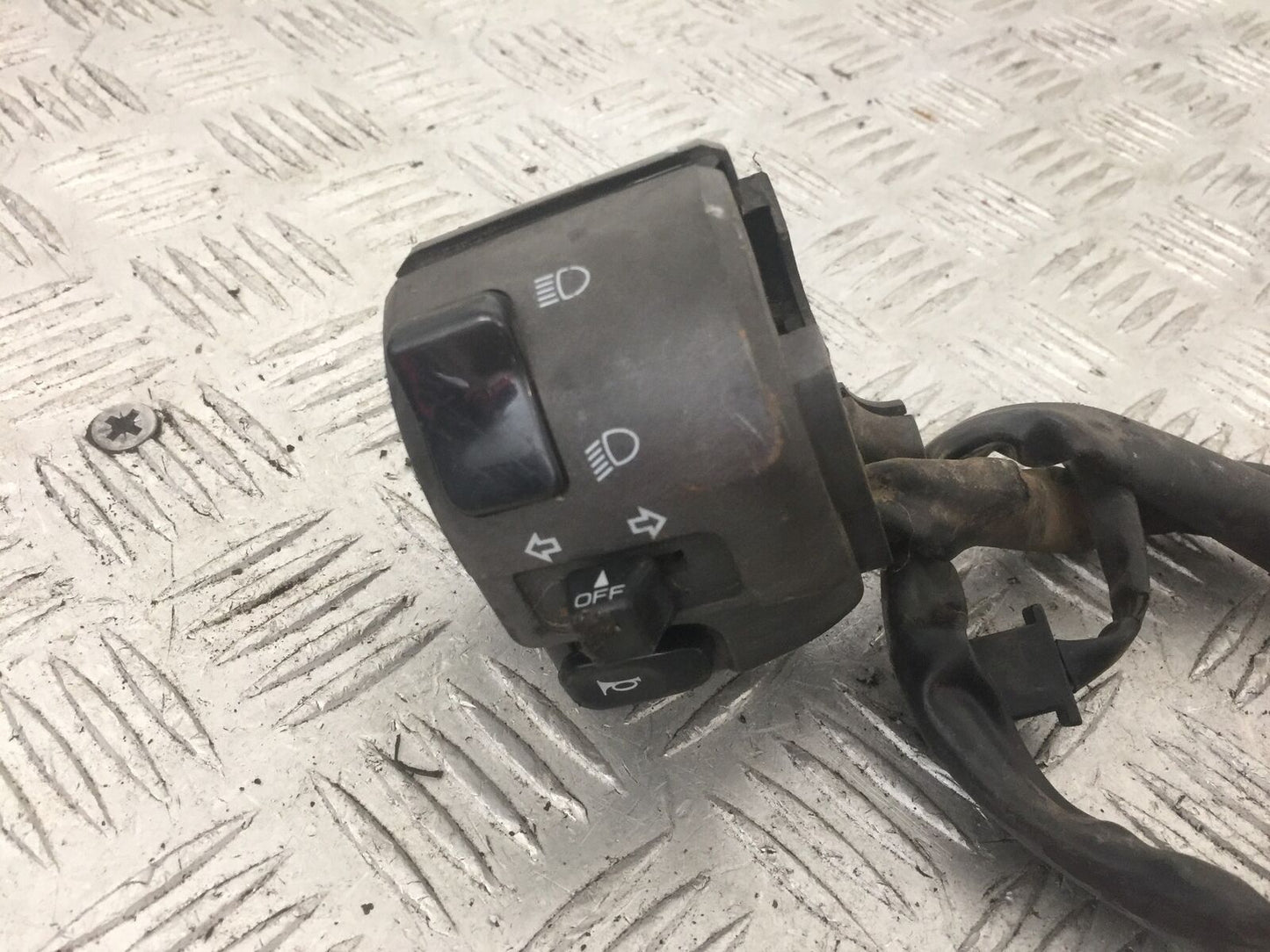 KAWASAKI ZZR600 ZZR 600 E LEFT SWITCH GEAR YEAR 1994-05 (STOCK 876)