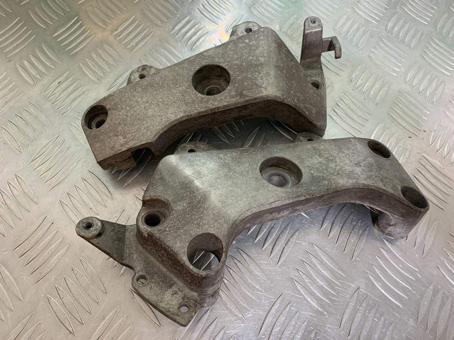 HONDA CB600 CB 600 HORNET ENGINE BRACKETS   YEAR 1998-2002 (CMB1011)