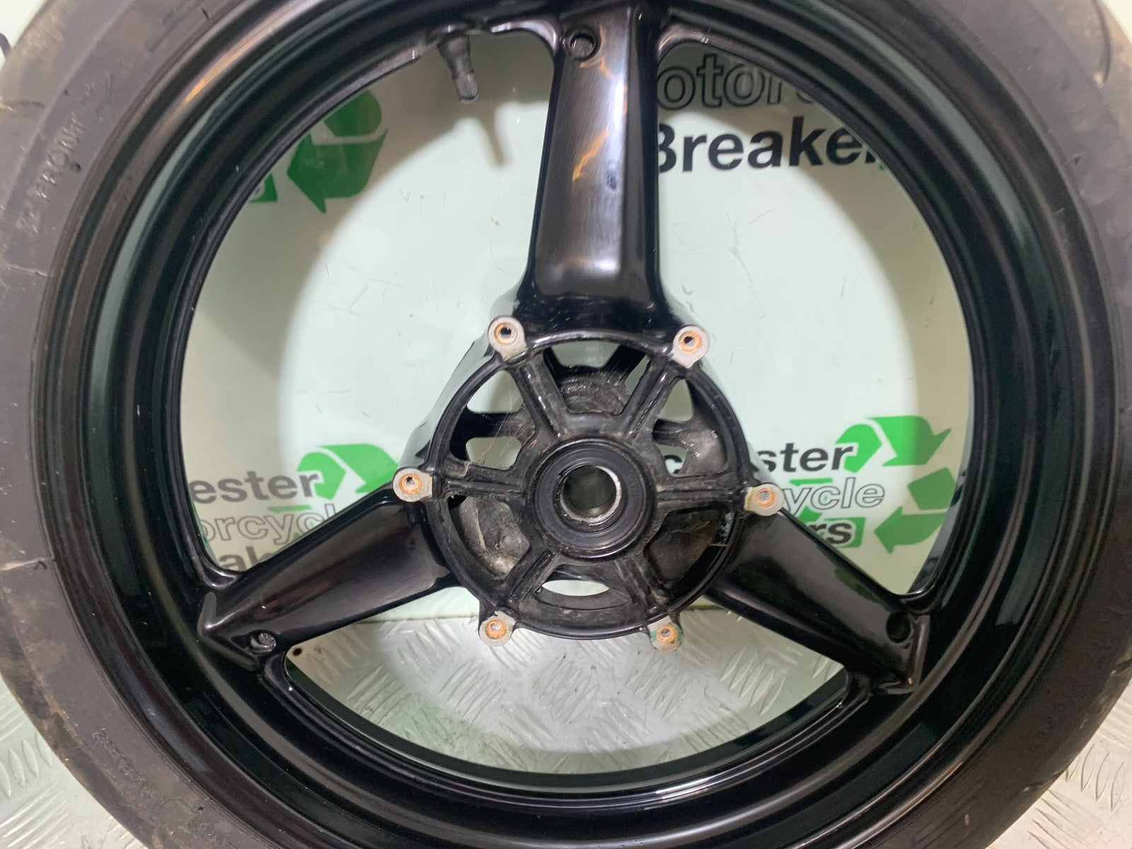 YAMAHA YZF R1 4XV FRONT WHEEL YEAR 1998-99 (CMB1291)