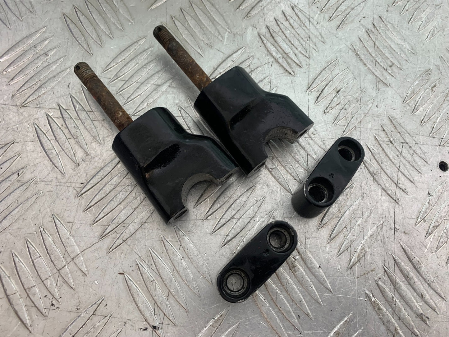 YAMAHA FZS1000 FAZER HANDLEBAR RISERS  YEAR 2001-05 (CMB1275)