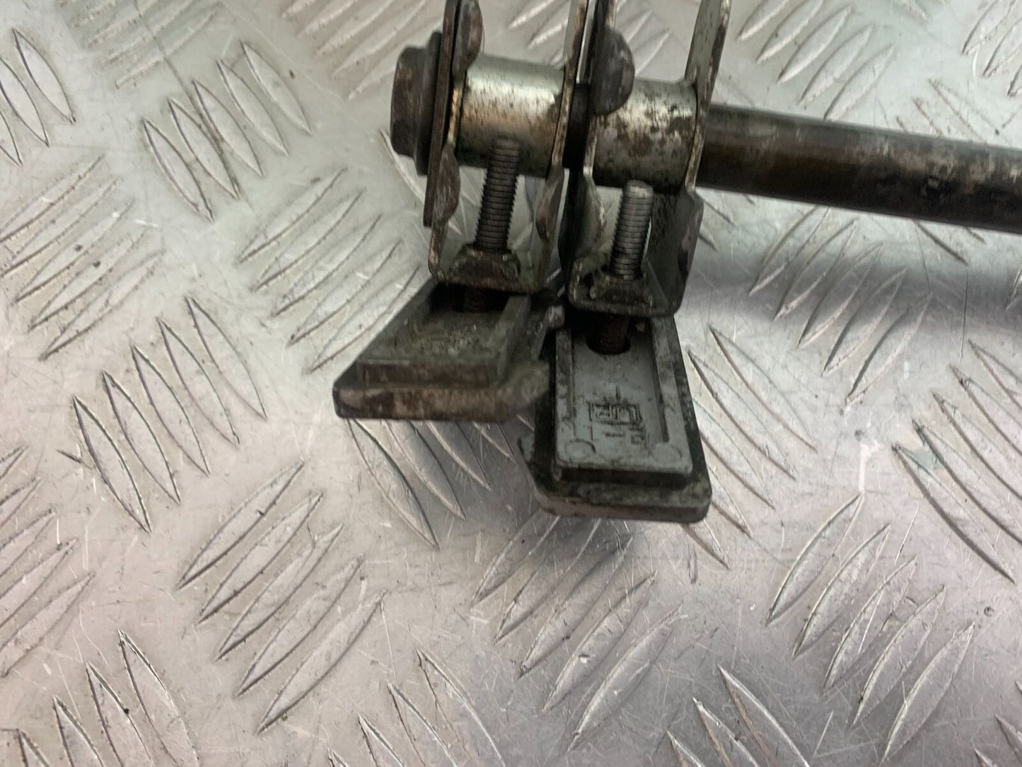 SUZUKI DL 650 V-STROM REAR WHEEL SPINDLE & ADJUSTERS  YEAR 2020 (CMB1117)