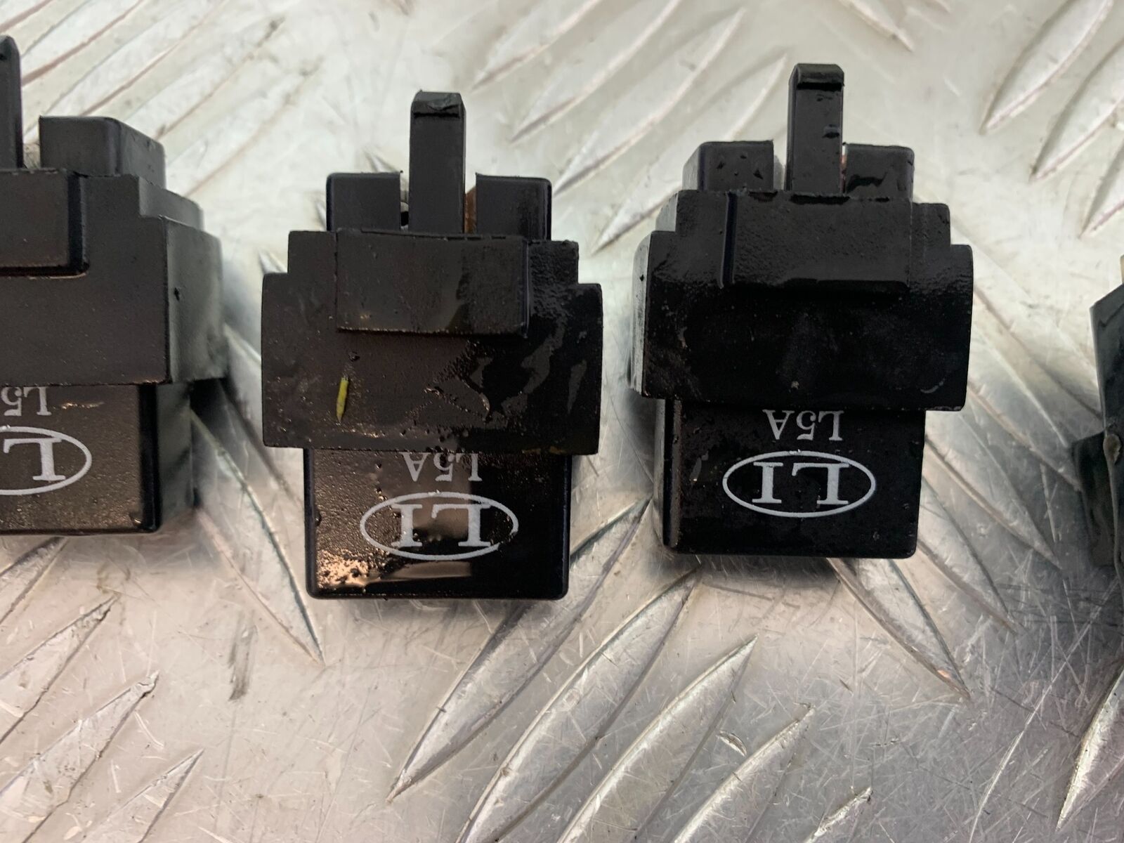 APRILIA SL750 SL 750 SHIVER RELAYS   YEAR 2012 (CMB1074)