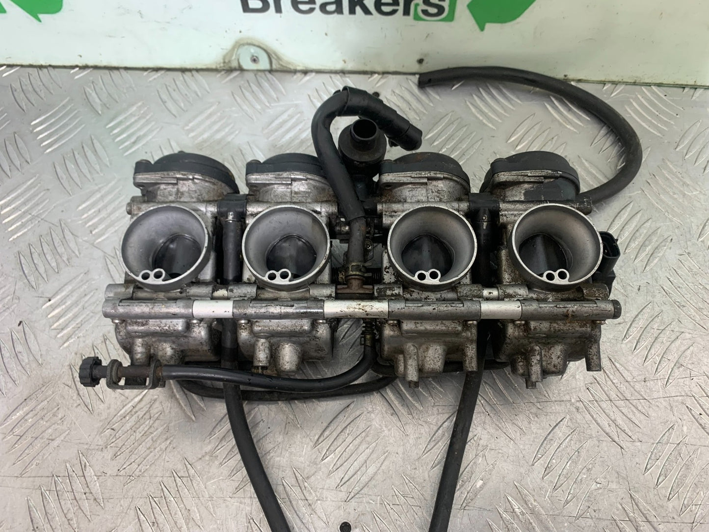 YAMAHA FZS600 FAZER 600 CARBS  YEAR 1998-2001 (CMB1267)