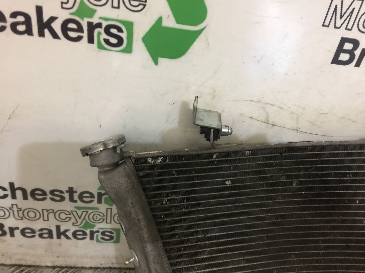 SUZUKI GSXR 750 L1-L5 RADIATOR  YEAR 2012-2016 (STOCK 698)