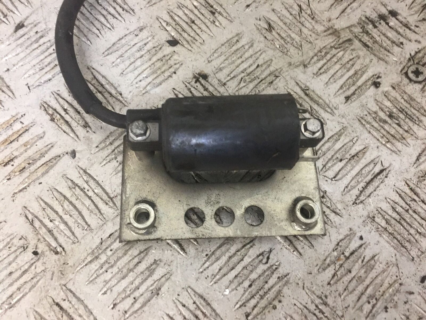 SUZUKI VLR1800 VLR 1800 COIL AND CAP   YEAR 2010 (STOCK 815)