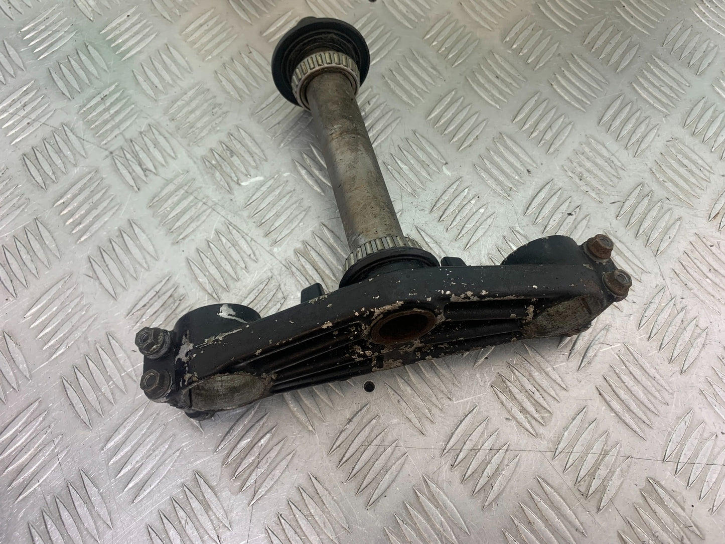 KAWASAKI ZZR1100 D BOTTOM YOKE   YEAR 1993-2001 (CMB1164)