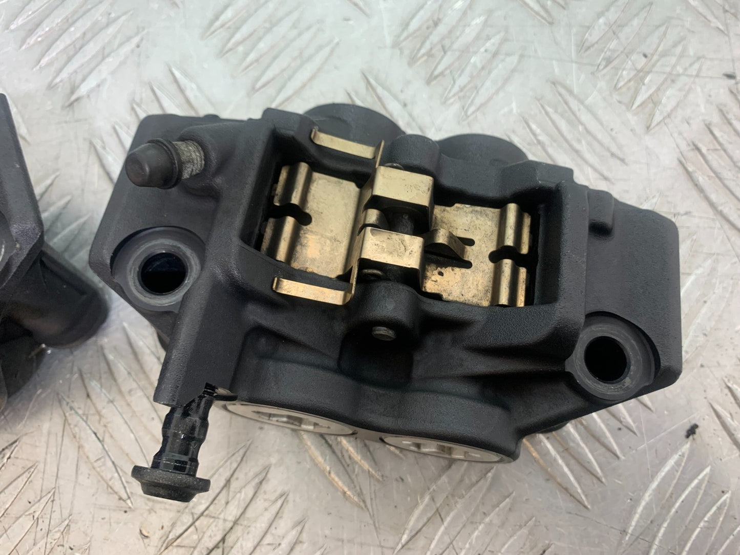 YAMAHA YZF R7 FRONT CALIPERS  YEAR 2022-2025 (CMB1255)