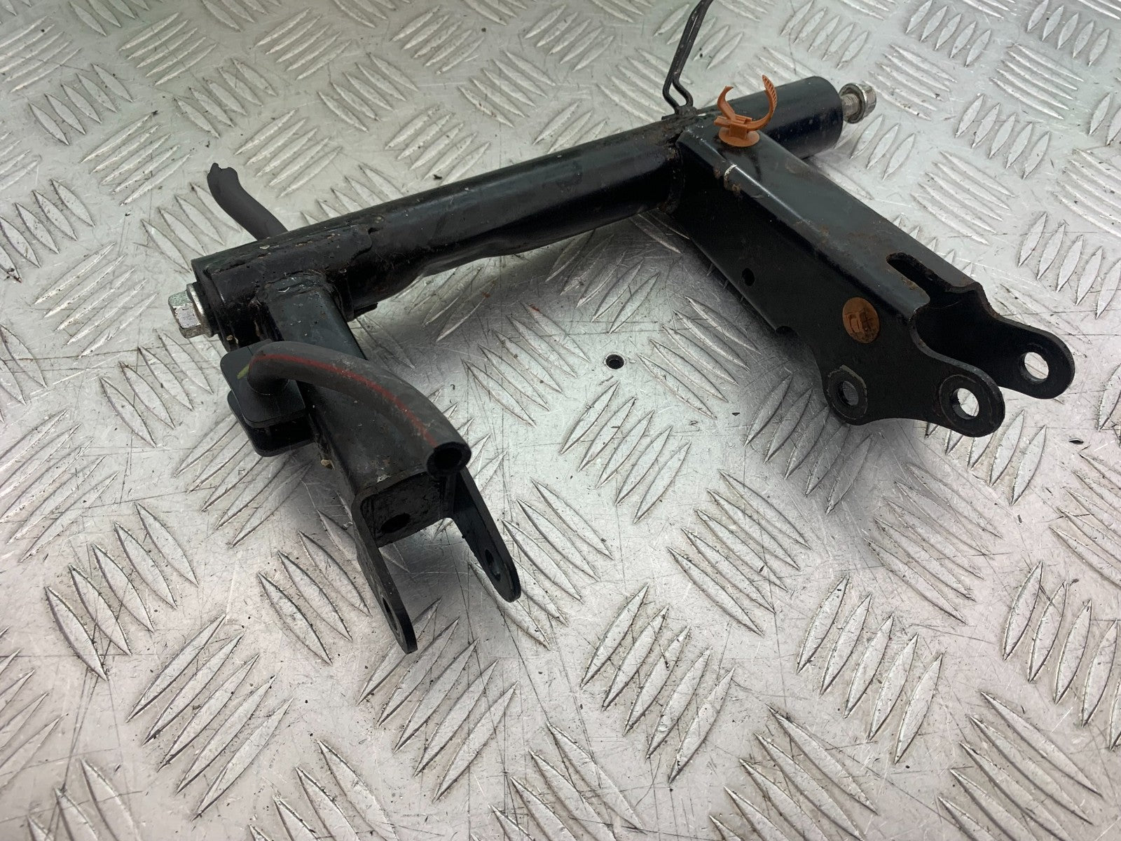 YAMAHA NMAX-125 N MAX 125 ENGINE BRACKET  YEAR 2015-2020  (CMB1231)