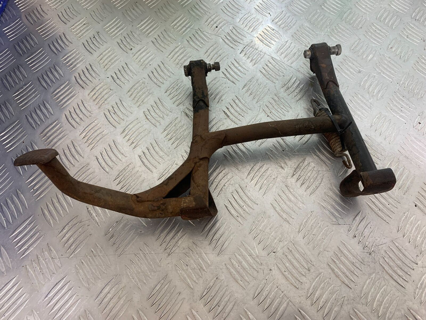 YAMAHA XS1100 MIDNIGHT SPECIAL CENTER STAND  YEAR 1980-1982 (CMB1122)