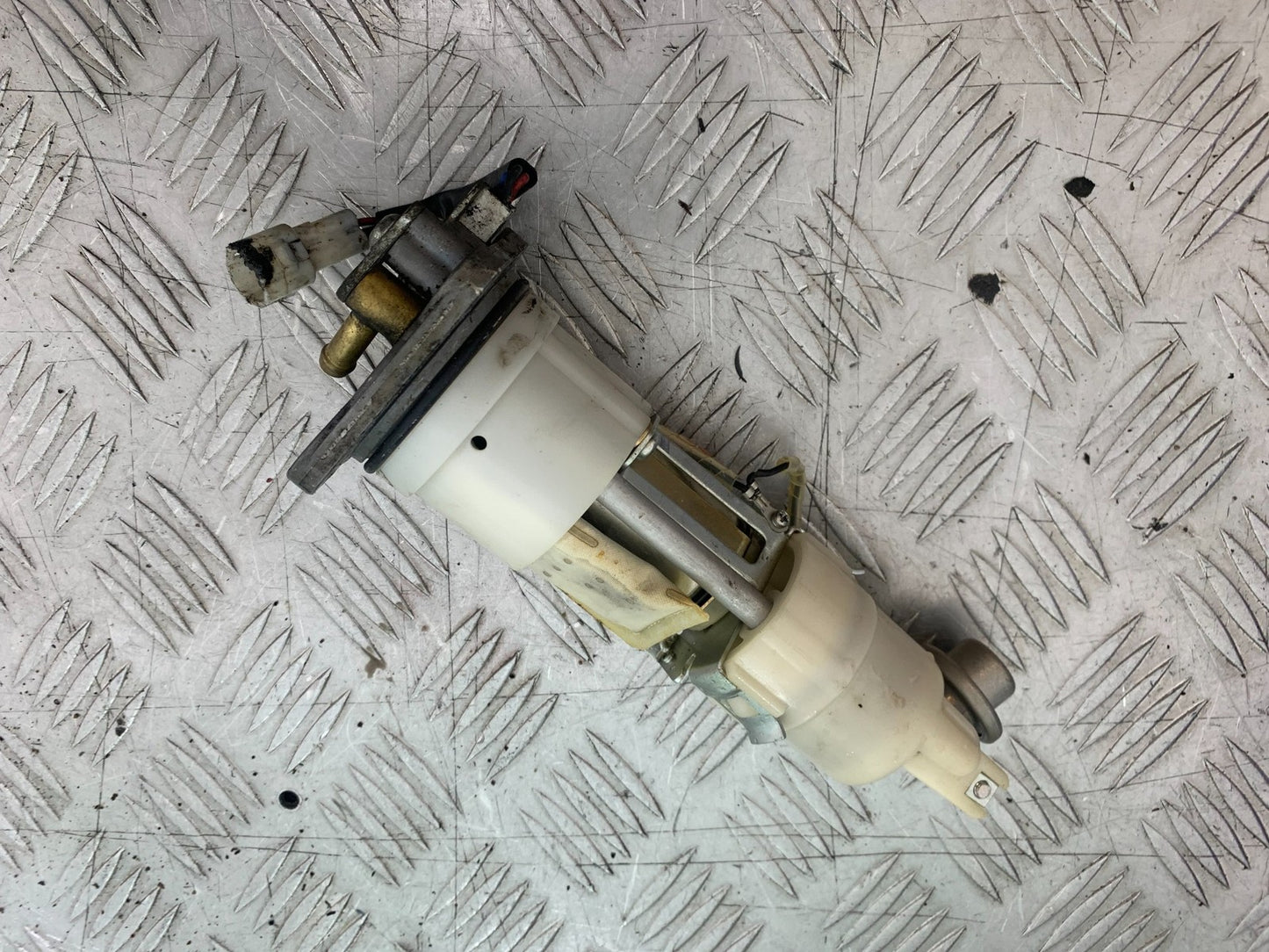 KTM 990 SUPER DUKE PETROL PUMP YEAR 2007-2011  (CMB1207)