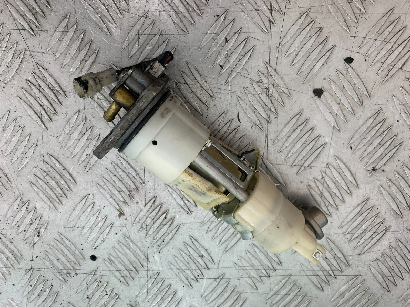 KTM 990 SUPER DUKE PETROL PUMP YEAR 2007-2011  (CMB1207)