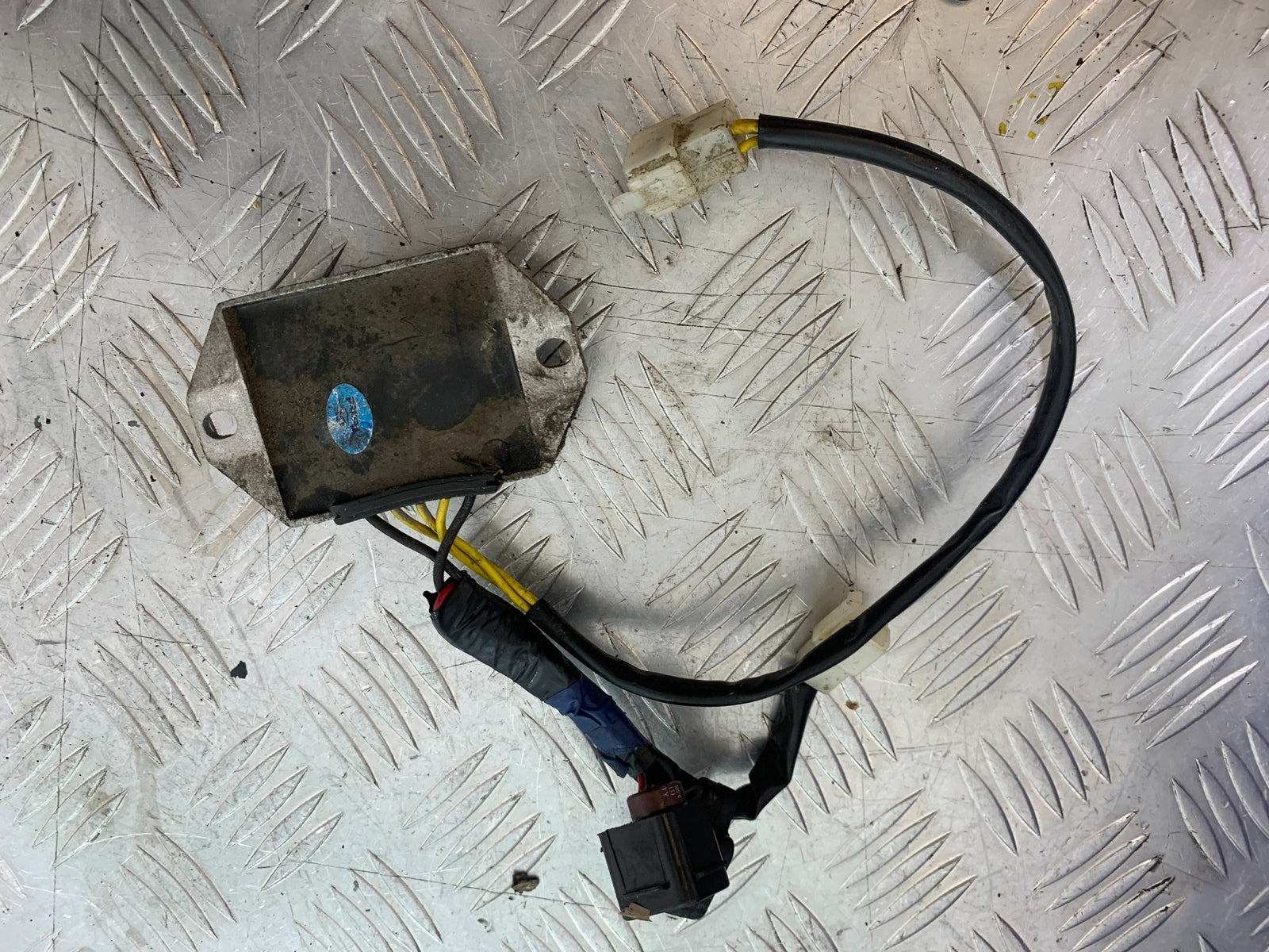 ROYAL ENFIELD BULLET 500 EFI REGULATOR   YEAR 2008 - 2016 (CMB1153)