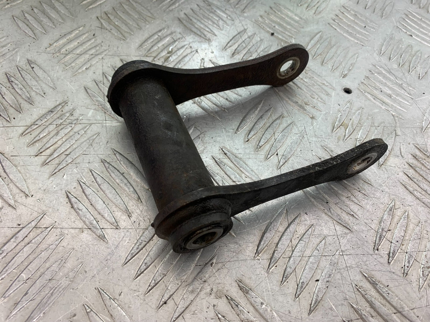 TRIUMPH SPEED TRIPLE R 1050 REAR SHOCK LINKAGE   2009 (CMB1183)