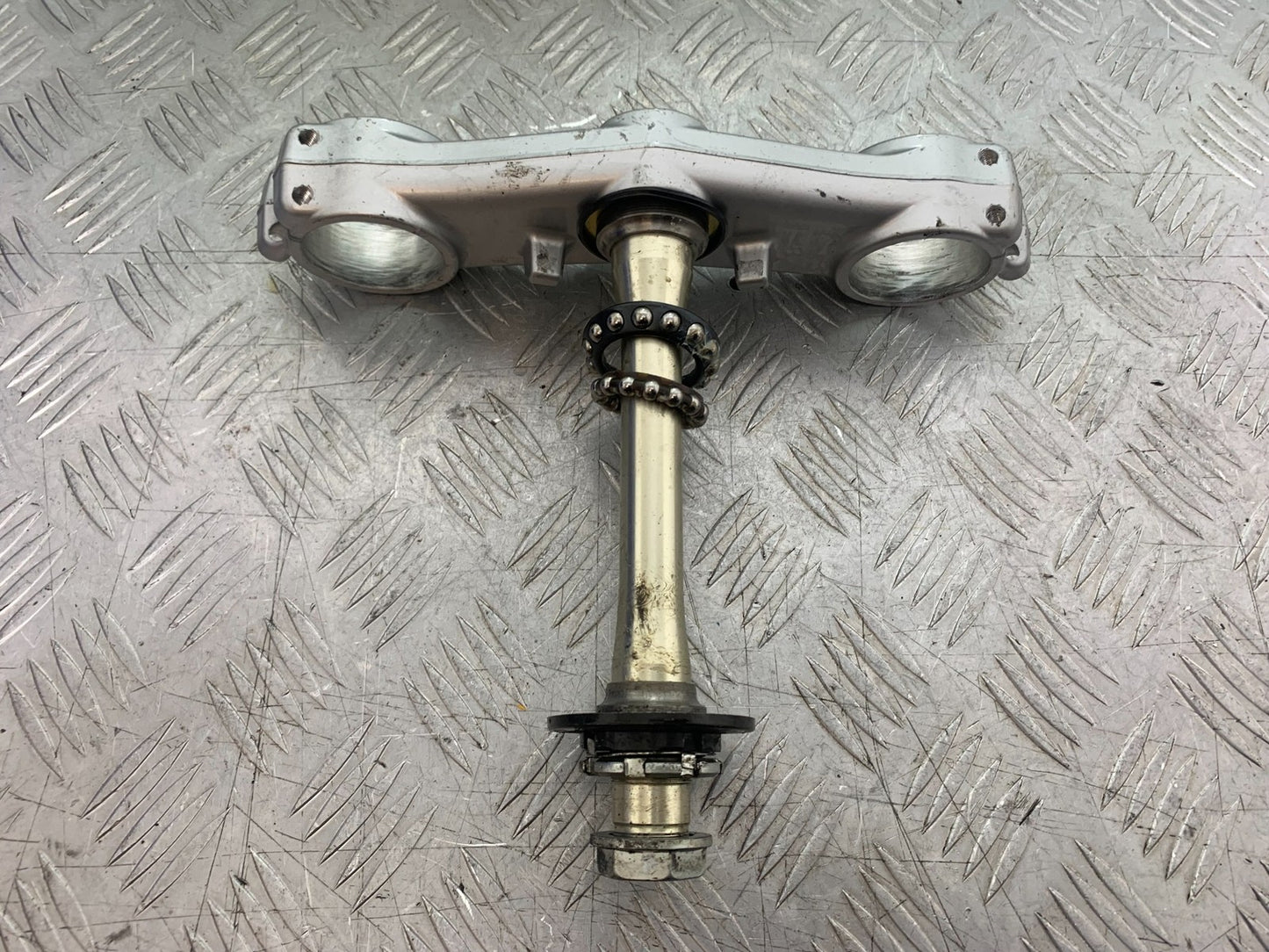 HONDA CBR1000 rr FIREBLADE BOTTOM YOKE  YEAR 2006 (CMB1220)