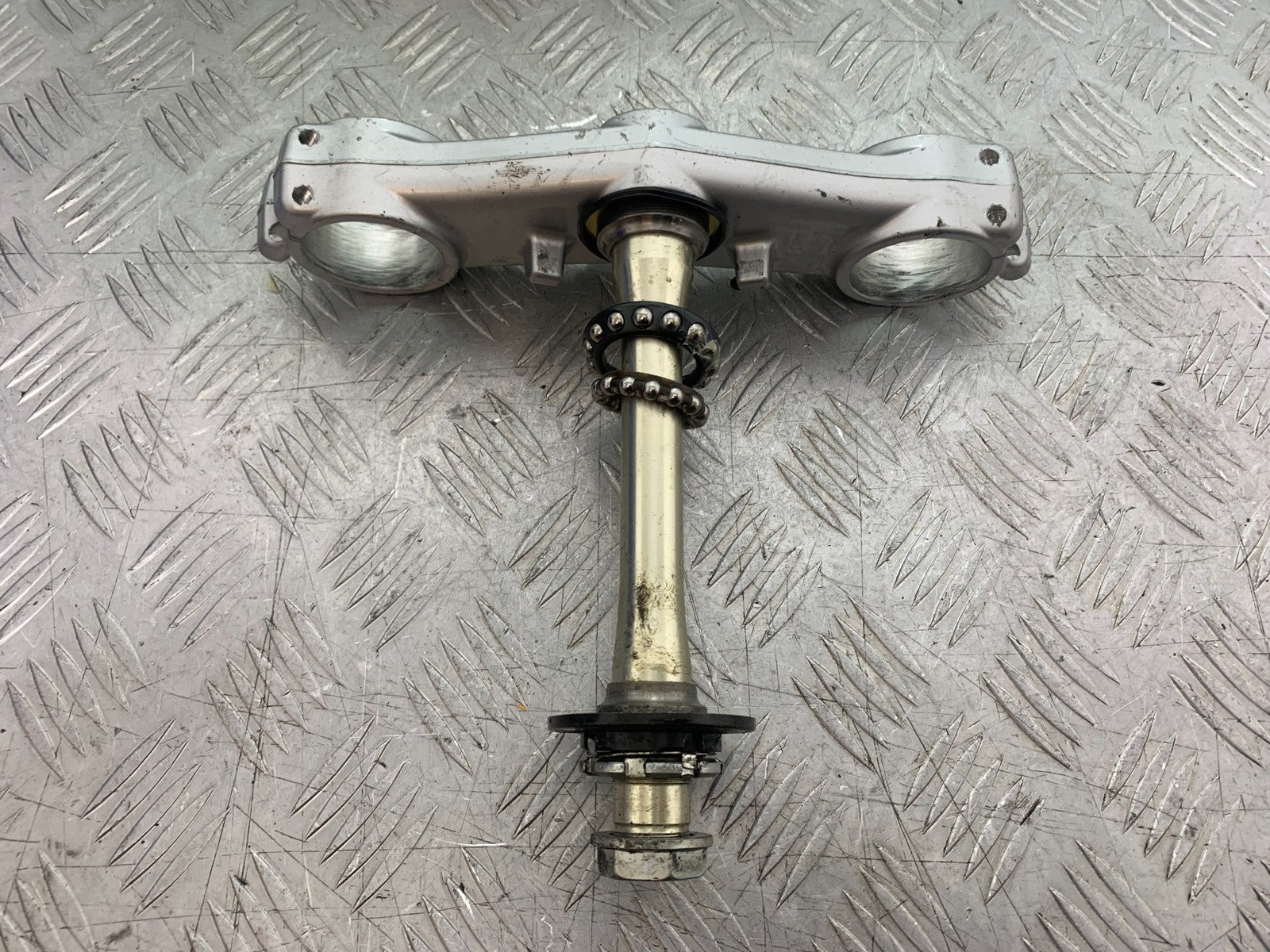 HONDA CBR1000 rr FIREBLADE BOTTOM YOKE  YEAR 2006 (CMB1220)