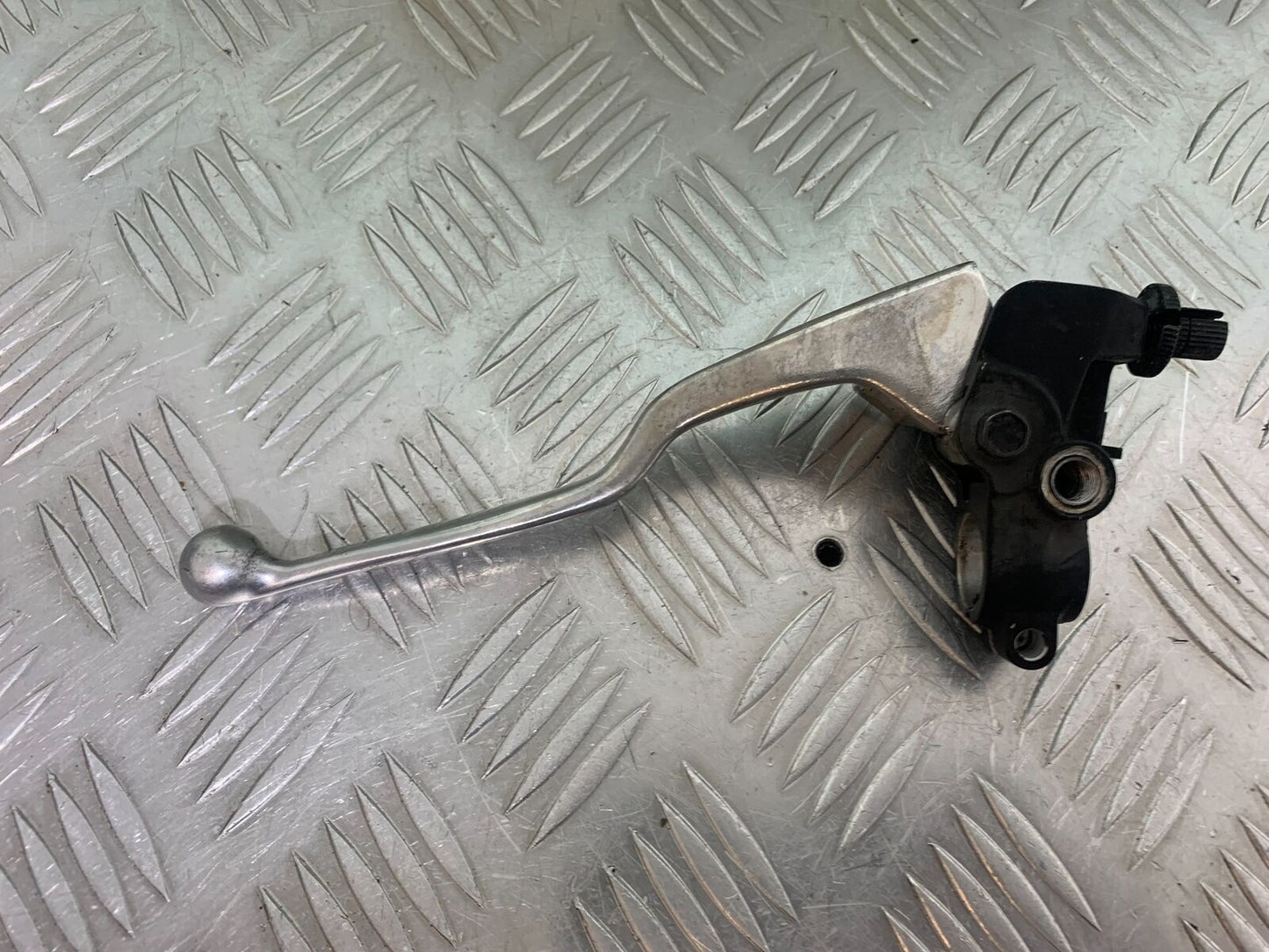 KAWASAKI Z300 ER300 CLUTCH LEVER AND BRACKET  YEAR 2016-2018  (CMB1056)