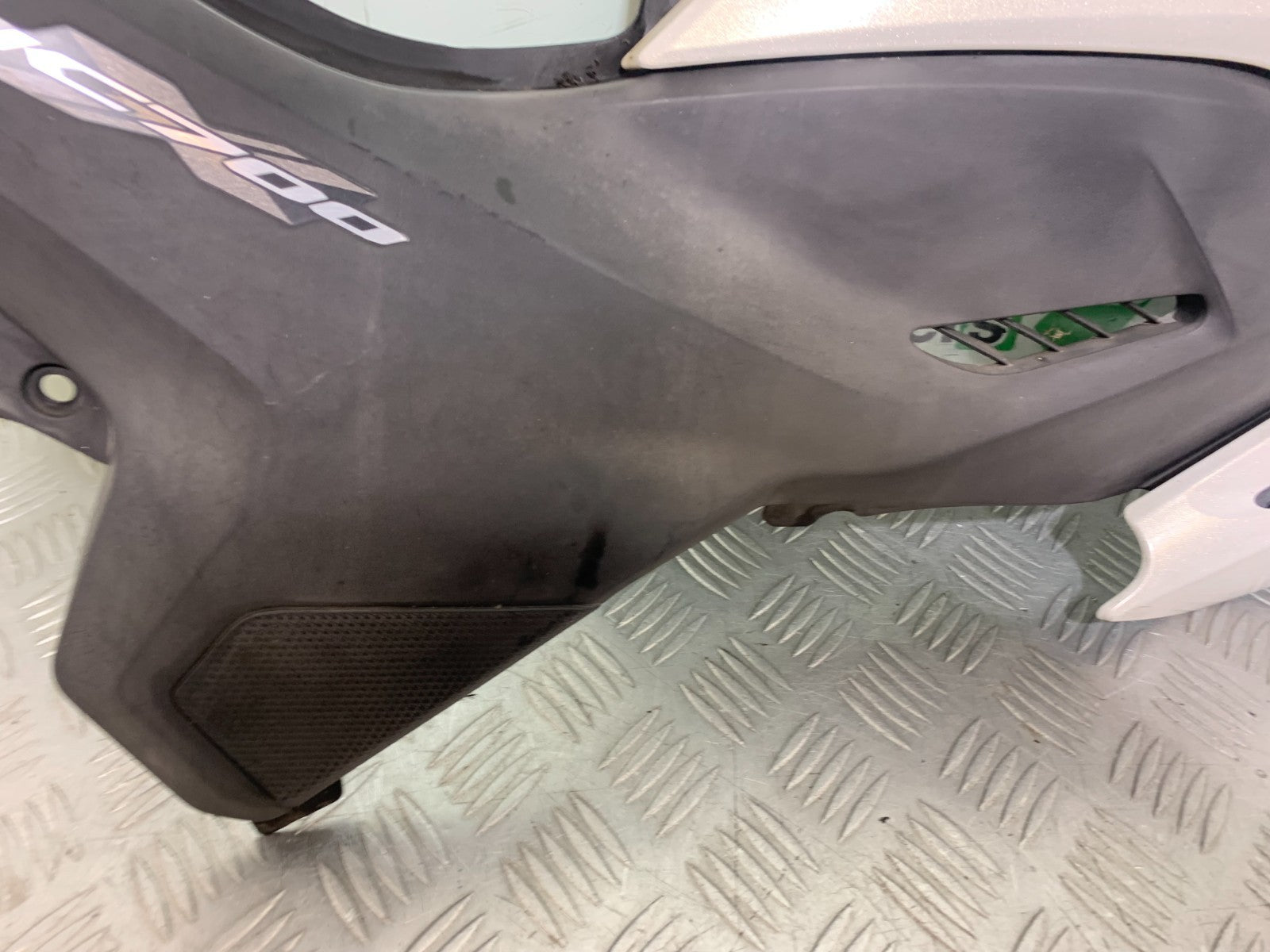 HONDA NC700 X RIGHT  TANK PANEL YEAR 2012-2014 (CMB1327)