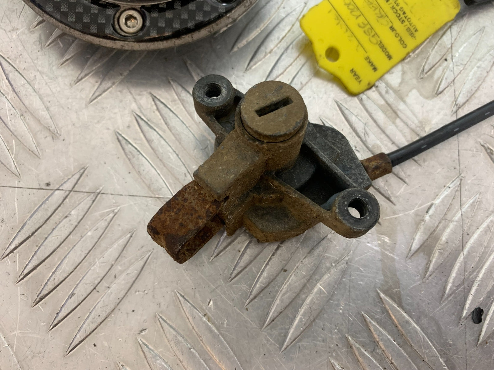 SUZUKI GSF1200  GSF 1200 BANDIT LOCKS AND KEY   YEAR 1997-2000 (CMB1149)