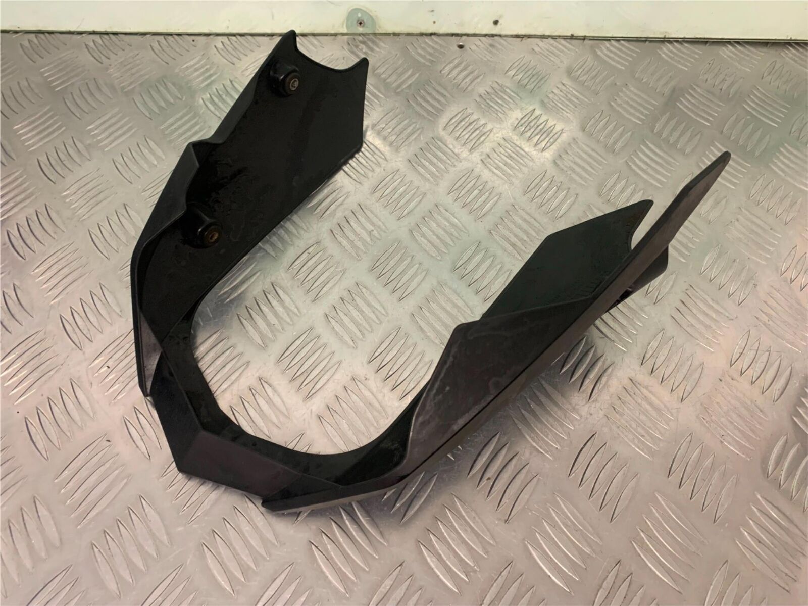 YAMAHA XJ6 XJ6-S BELLYPAN   YEAR 2009-2015 (STOCK 991)