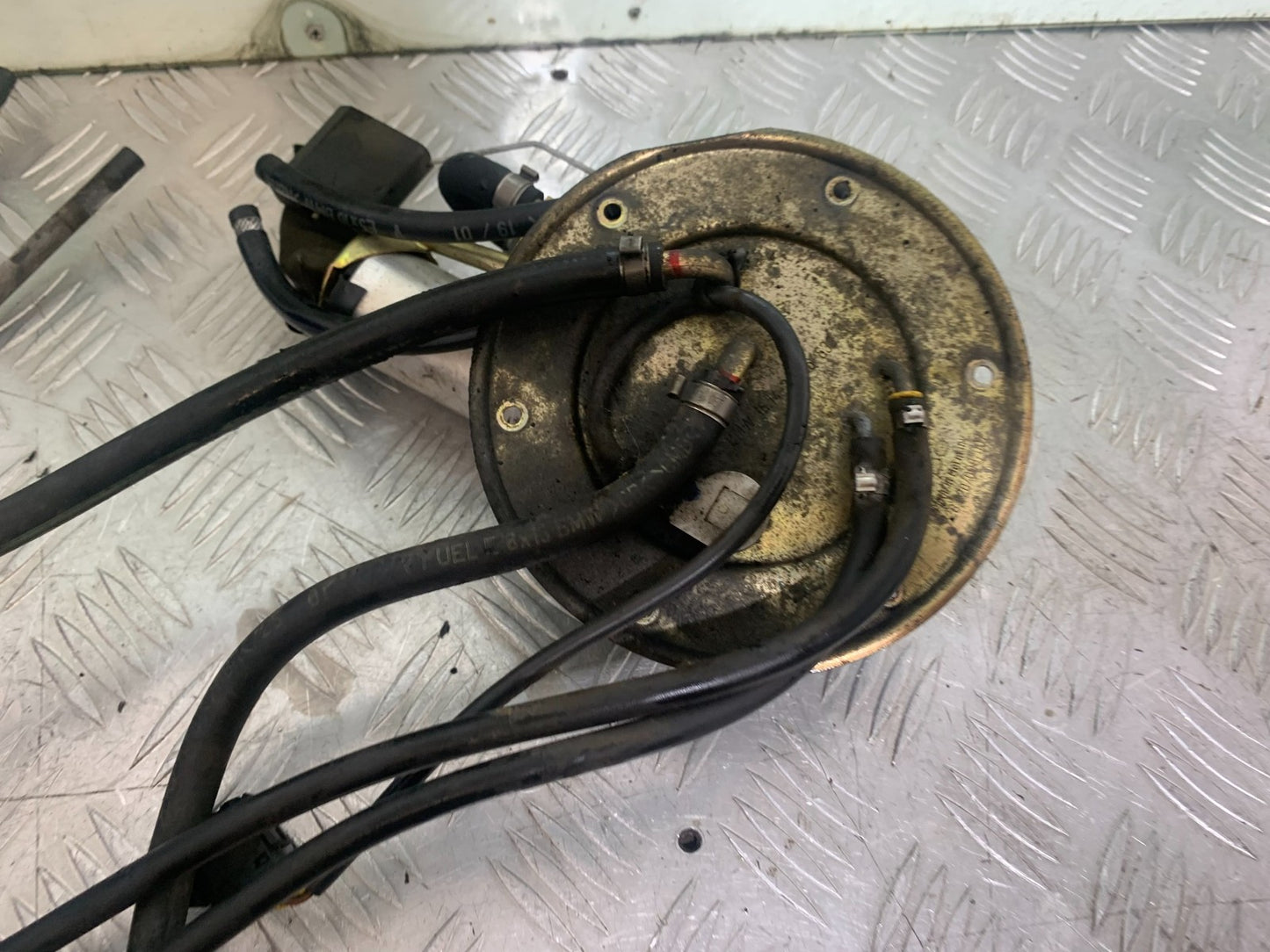 BMW R850 R R850R PETROL PUMP YEAR 1994-2002 (CMB1170)