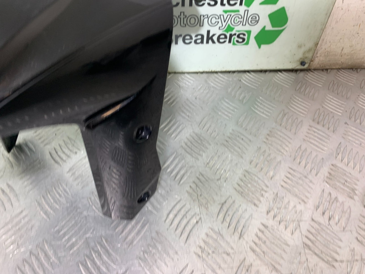 KAWASAKI ZX10R ZX10 R FRONT MUDGUARD   2008-2010 (CMB1301)