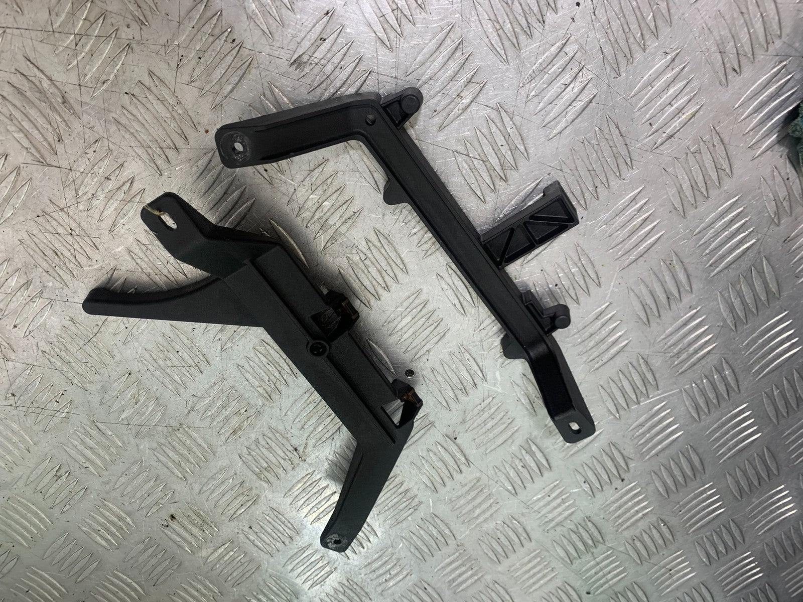 TRIUMPH 1050 SPRINT ST FRAME BRACKETS   2004-2007 (CMB1197)