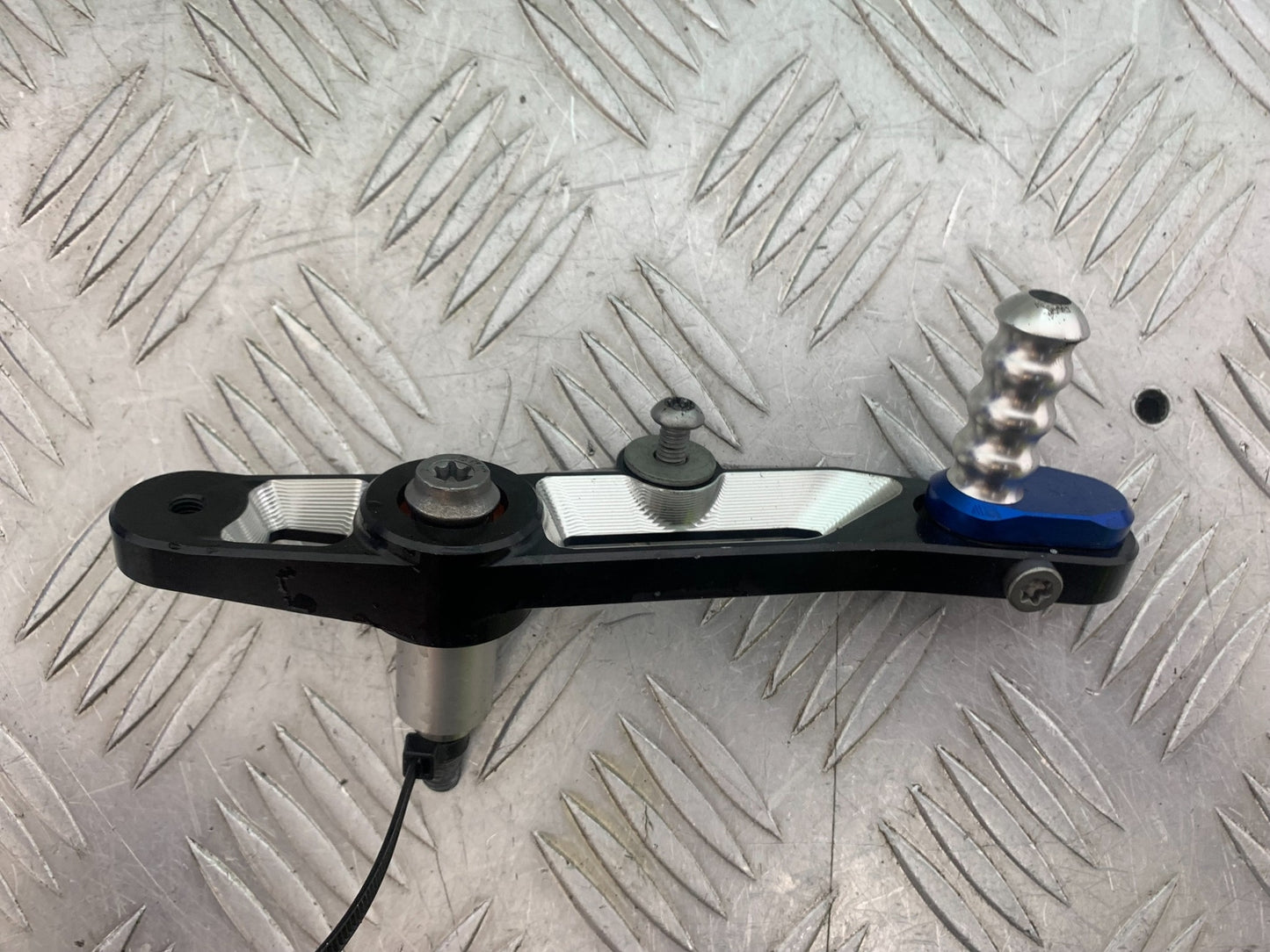 BMW M1000 R  LEFT FRONT HANGER HANGER YEAR 2023-2024 (CMB1140)