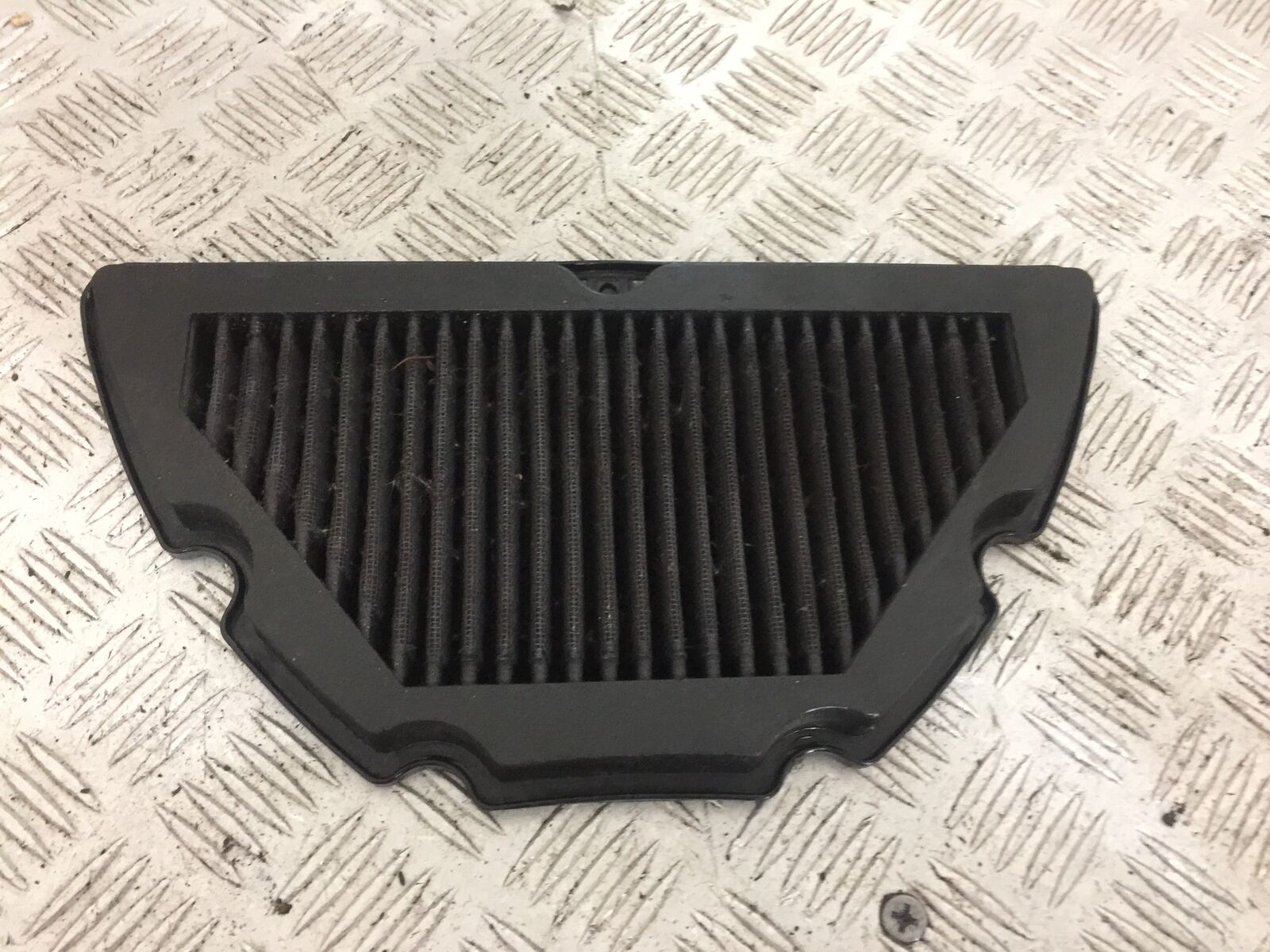 YAMAHA YZF R1 5VY K&N AIR FILTER   YEAR 2004-2006 (STOCK 748)