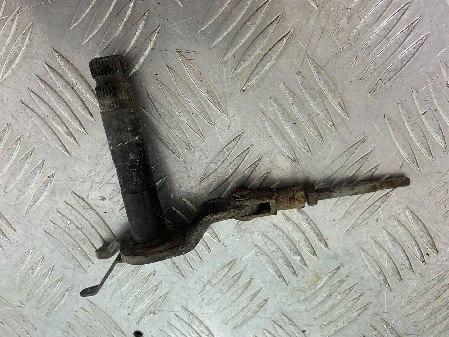 YAMAHA XS1100 MIDNIGHT SPECIAL REAR BRAKE PEDAL SHAFT  YEAR 1980-1982 (CMB1122)