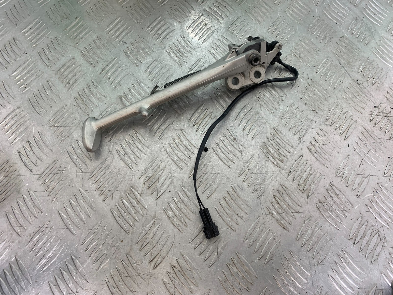 TRIUMPH 675 STREET TRIPLE SIDE STAND  2013-2016 (CMB1186)