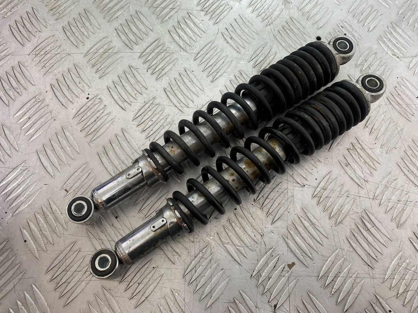 HONDA CBF125 CBF 125 REAR SHOCKS  YEAR 2009-14 (CMB1182)