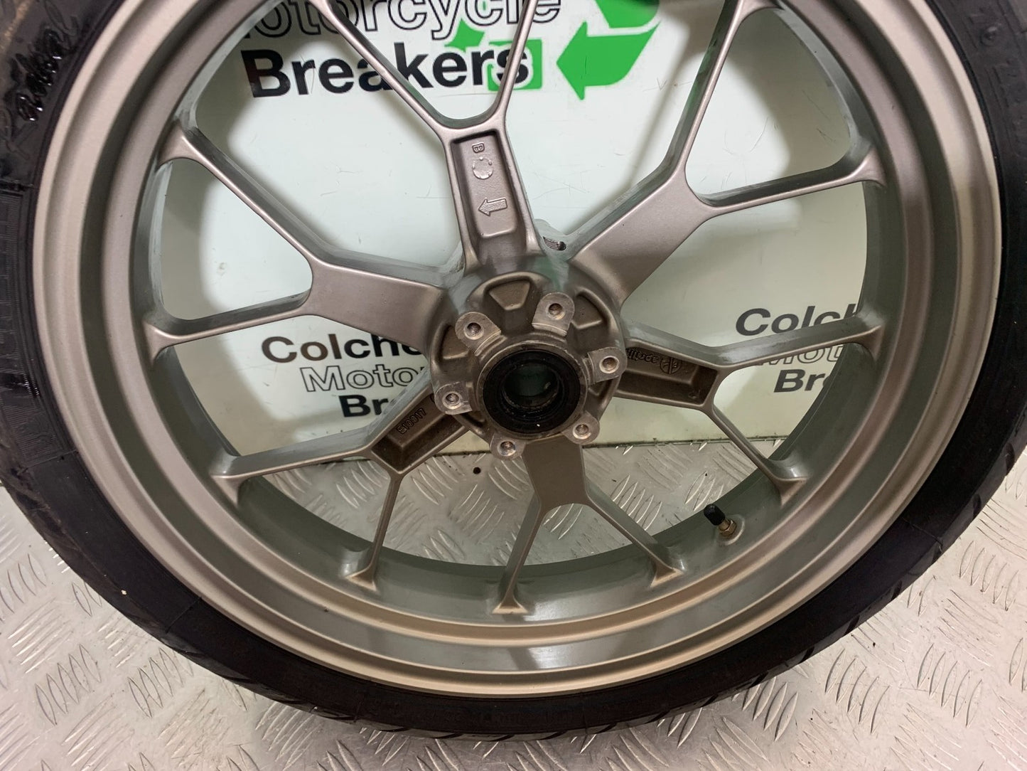 APRILIA SL750 SL 750 SHIVER FRONT WHEEL  YEAR 2008-2016 (CMB1242)