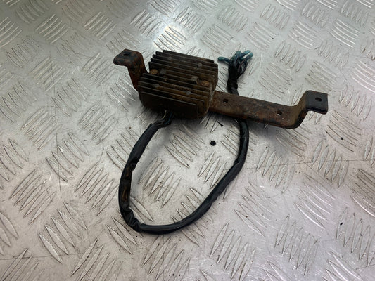KAWASAKI VN1500 CLASSIC REGULATOR  YEAR 1999 -2006 (CMB1166)