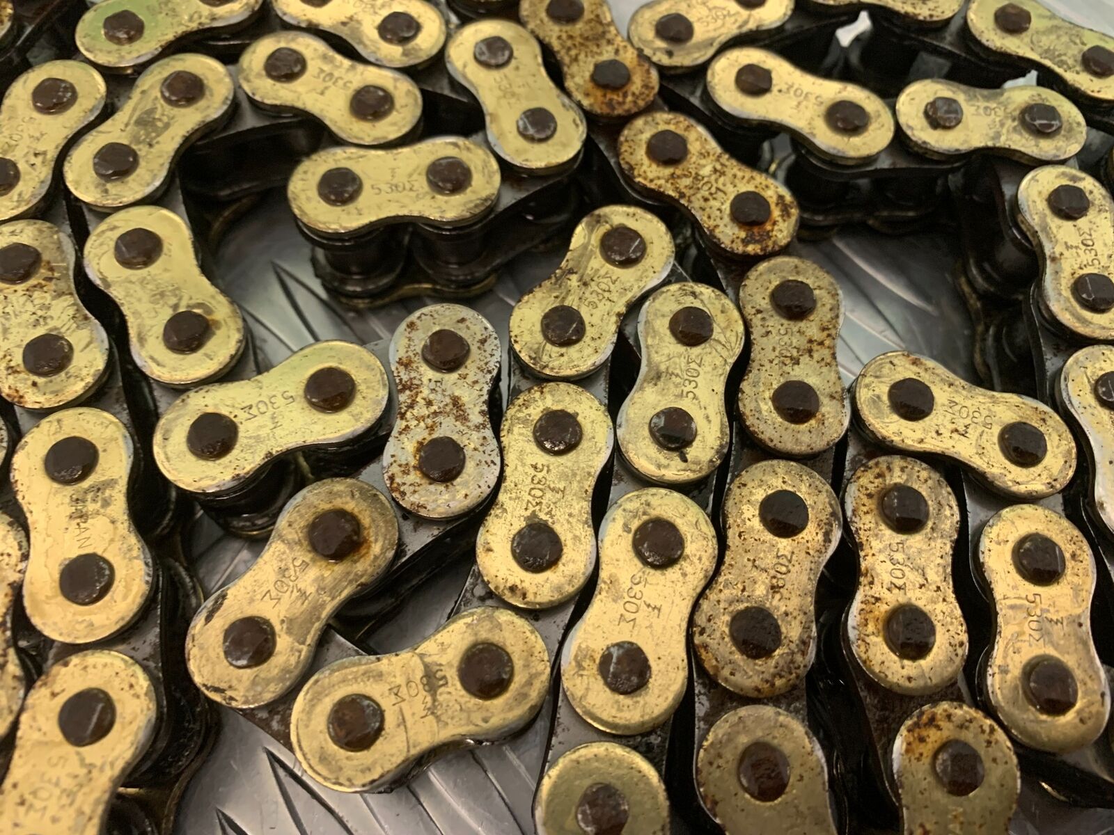 KAWASAKI ZX9R ZX9 C CHAIN  YEAR 1998-99 (STOCK 957)