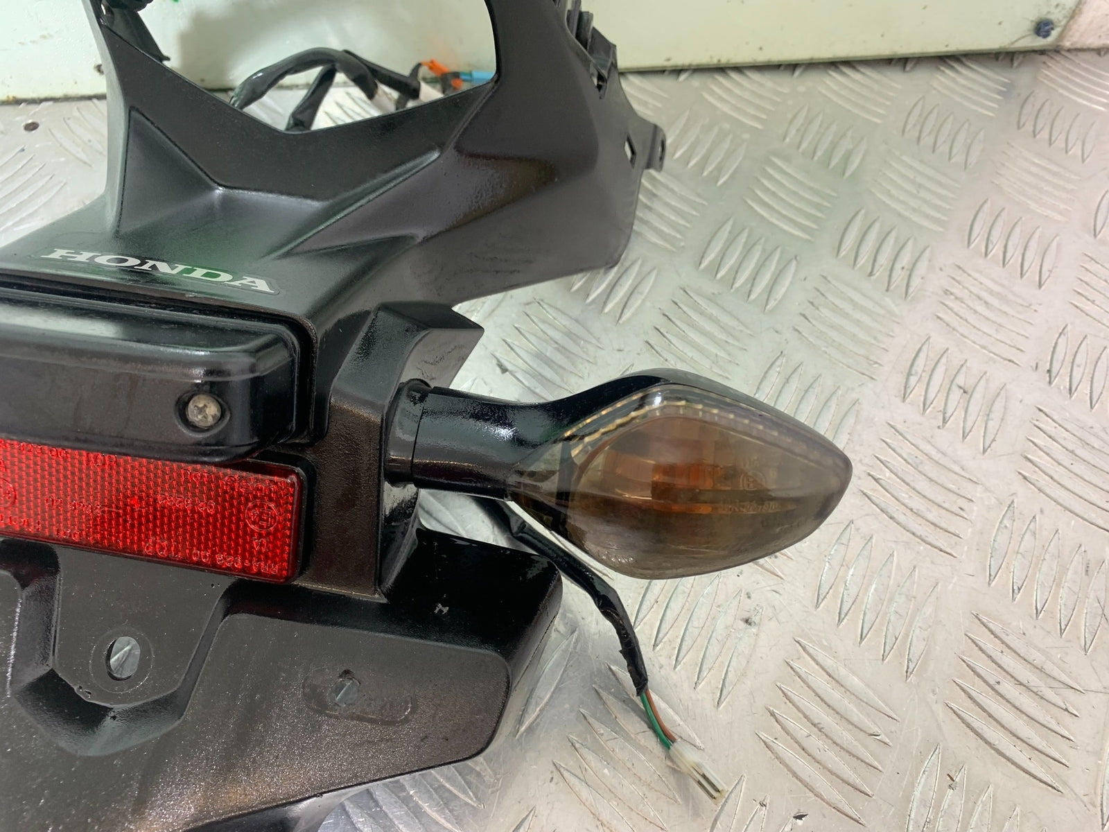 HONDA CBR500R CBR 500 R REAR MUDGUARD & INDICATORS  YEAR 2012-16 (CMB1151)