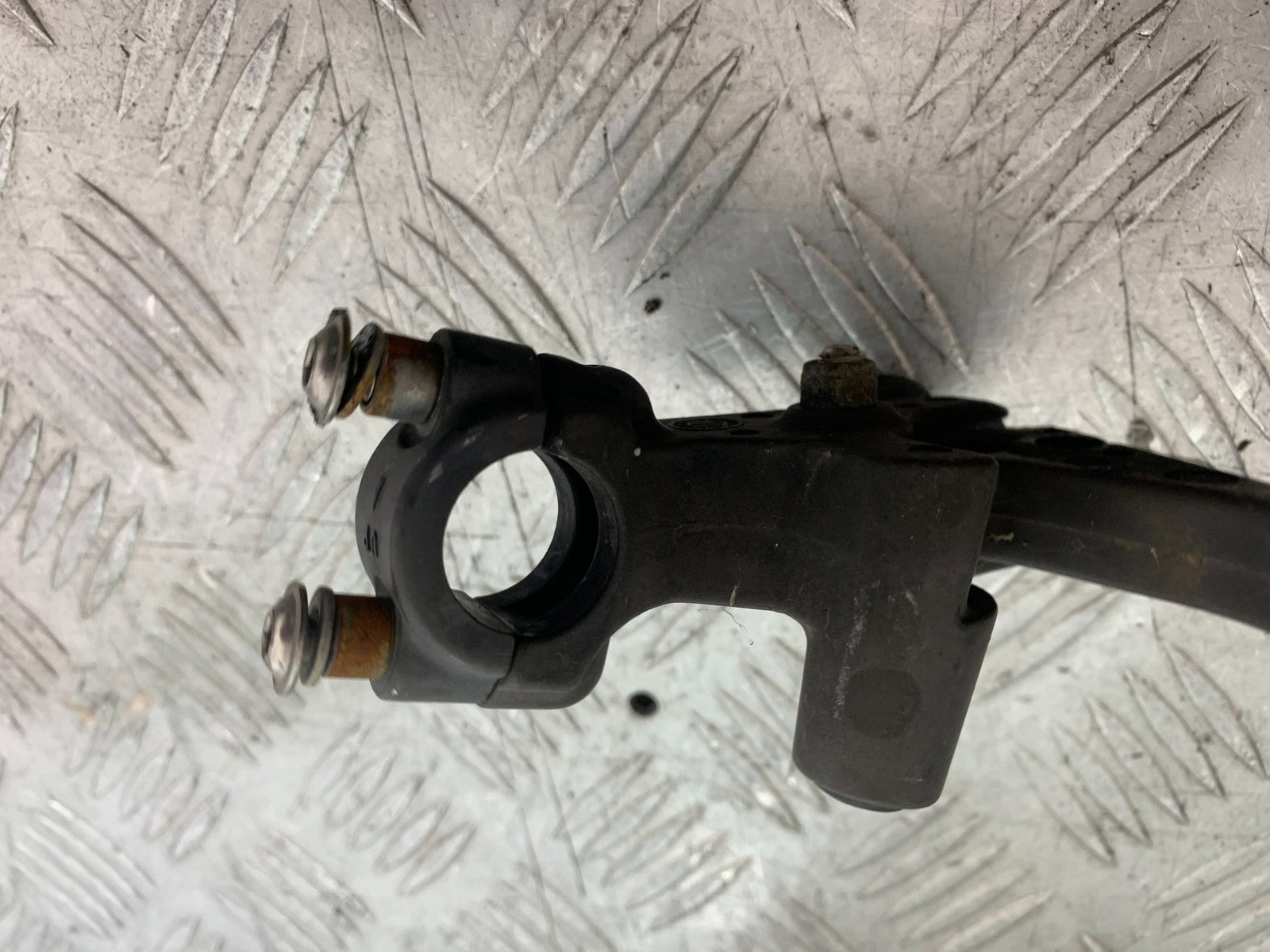 HONDA NT650 V DEAUVILLE CLUTCH LEVER AND BRACKET  YEAR 1998-01(CMB1320)