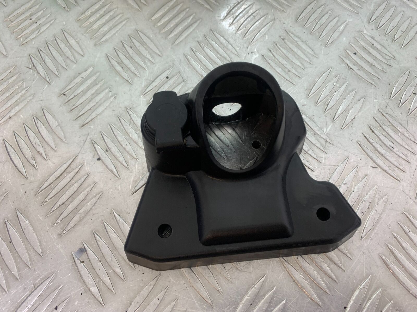 TRIUMPH TIGER 800 IGNITION SWITCH COVER   YEAR 2011-2014 (CMB1113)