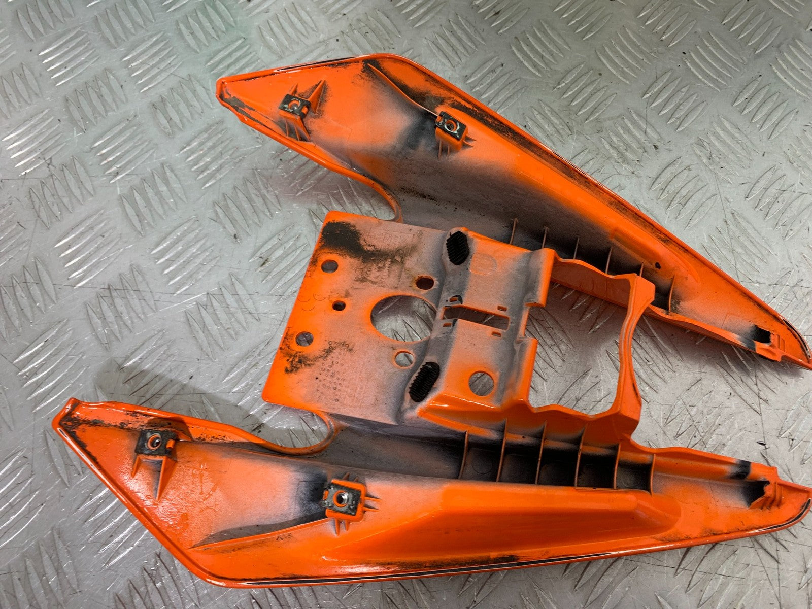 KTM RC125 RC 125 TAIL PIECE YEAR 2017-2022 (CMB 1244)